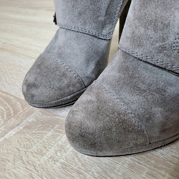 Lanvin Gray Suede Buckle Ankle Bootie, Size 35.5 - Picture 10 of 13